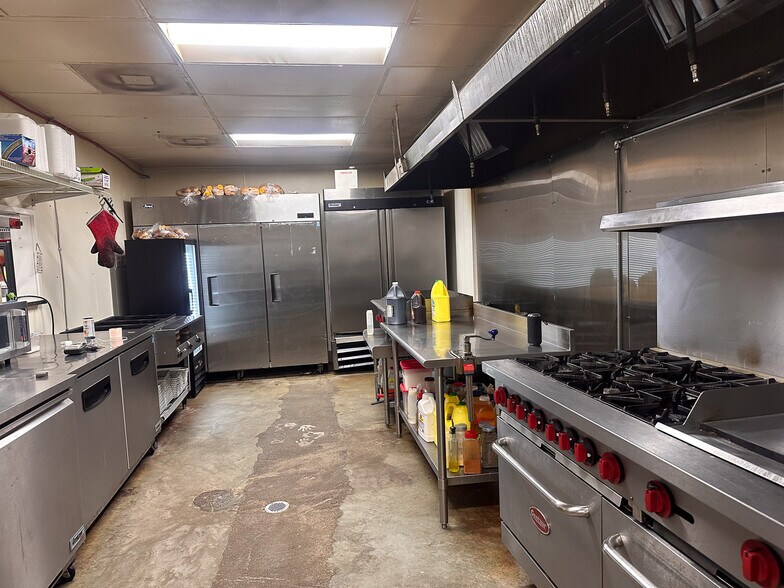 More Photos Of 69169 Main St, Blountsville Freestanding For Sale