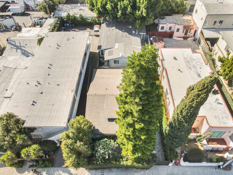 More Photos Of 1123 N Genesee Ave, West Hollywood Apartments For Sale