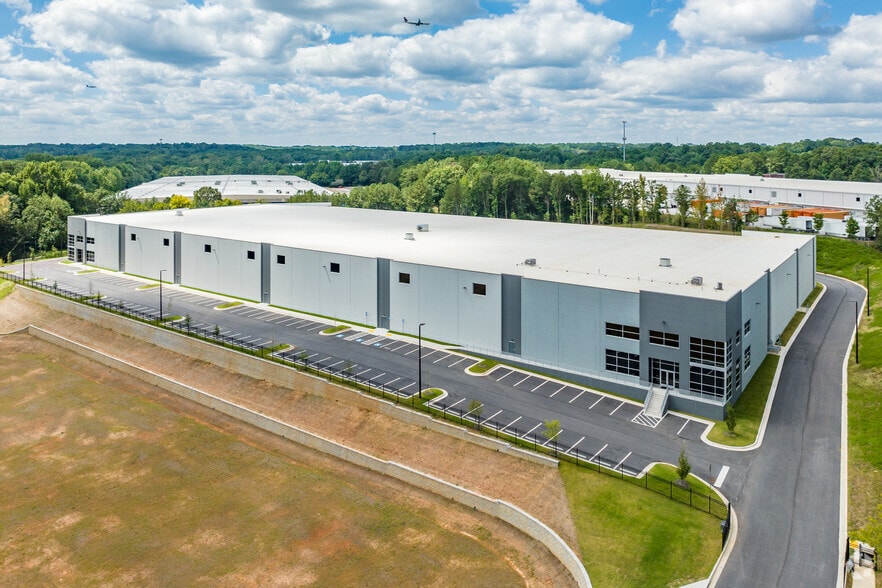 More Photos Of 3611 Jonesboro Rd, Atlanta Distribution For Lease