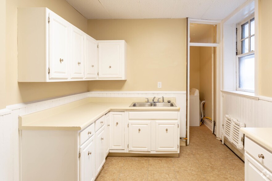 More Photos Of 197 Allen St, Buffalo Apartments For Sale
