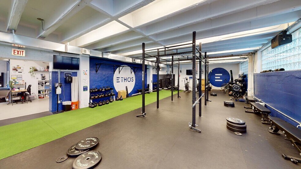 More Photos Of 314 W Institute Pl, Chicago Loft Creative Space For Lease