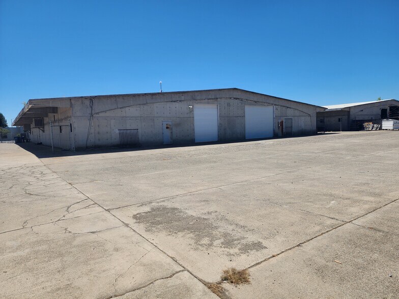 More Photos Of 5070 Mountain Lakes Blvd, Redding Warehouse For Sale