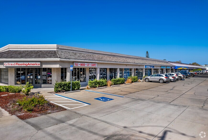 Primary Photo Of 5900-5990 S Tamiami Trl, Sarasota Storefront For Lease