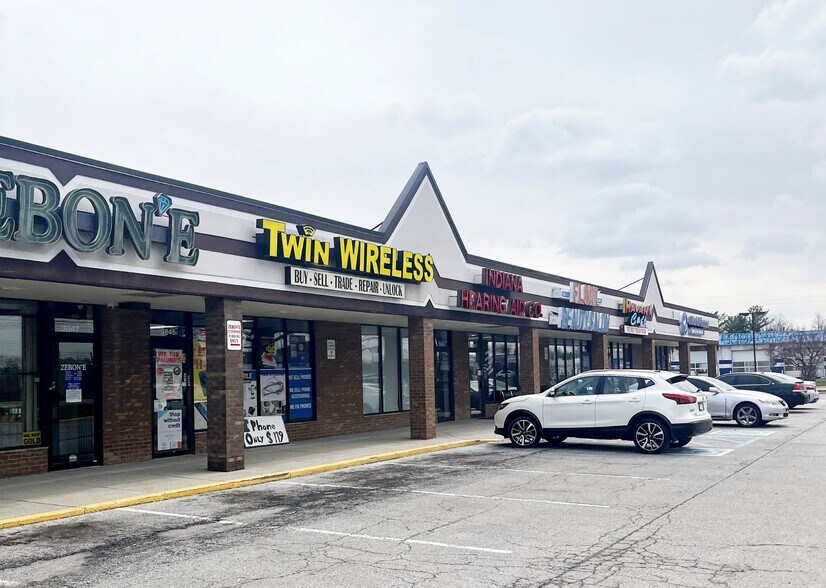 More Photos Of 5318-5444 W 38th St, Indianapolis Unknown For Lease