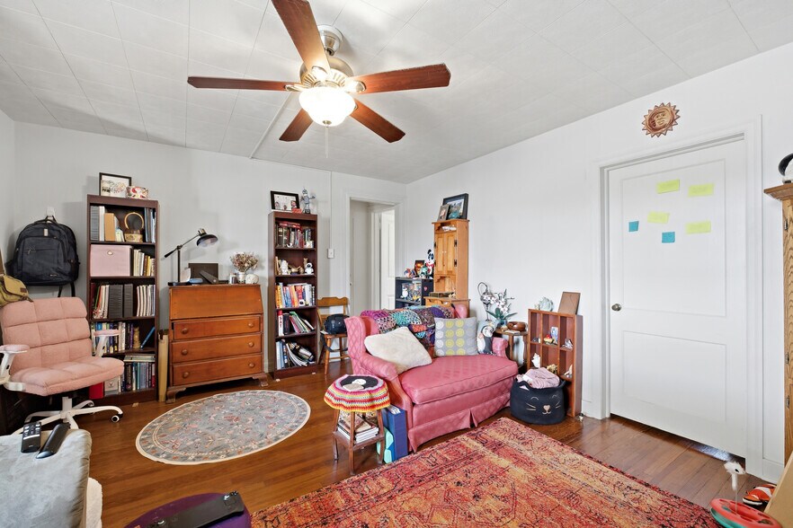 More Photos Of , Kutztown Unknown For Sale