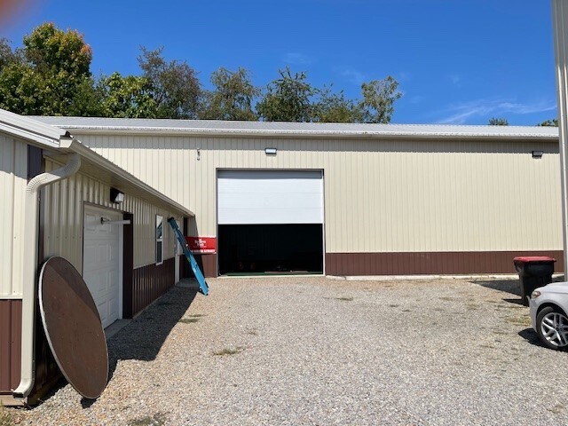 More Photos Of 1000 Brice St, Newark Warehouse For Sale