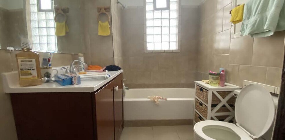 More Photos Of 4209 W Cermak Rd, Chicago Apartments For Sale