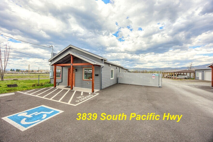 More Photos Of 3847 S Pacific Hwy, Medford General Retail For Sale