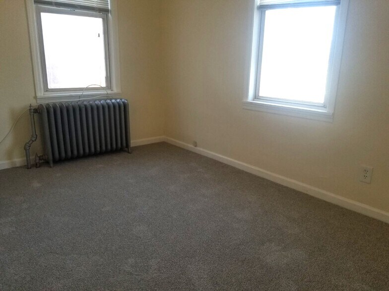 More Photos Of 87-89 City Island Ave, Bronx Apartments For Sale