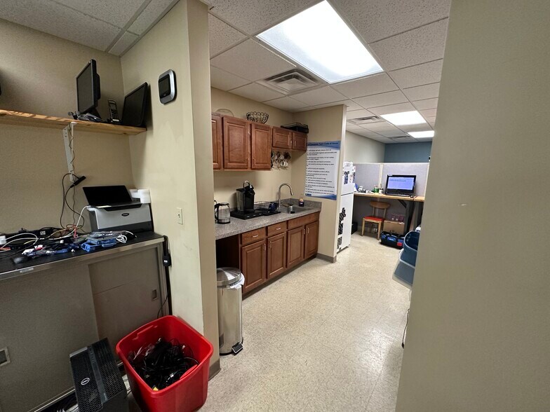 More Photos Of 3315 Berrywood Dr, Columbia Office For Sale