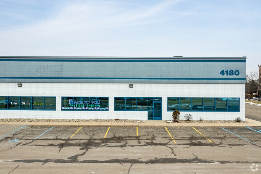 More Photos Of 4180 Pier North Blvd, Flint Light Distribution For Lease