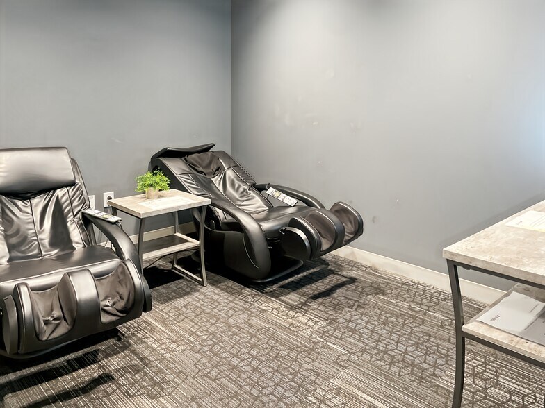 More Photos Of 2001 Market St, Philadelphia Coworking Space