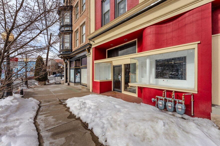 More Photos Of 1-5 Broadway, Bangor Apartments For Lease