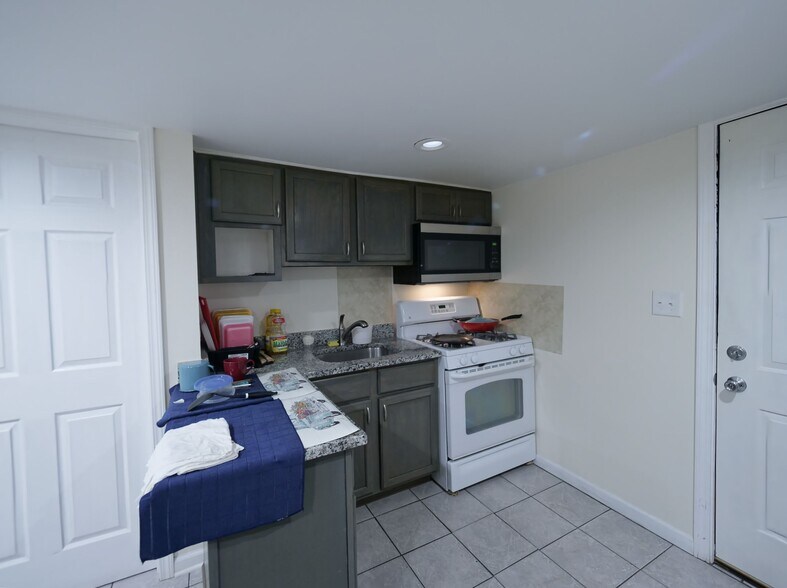 More Photos Of 2312 W 21st St, Chicago Apartments For Sale