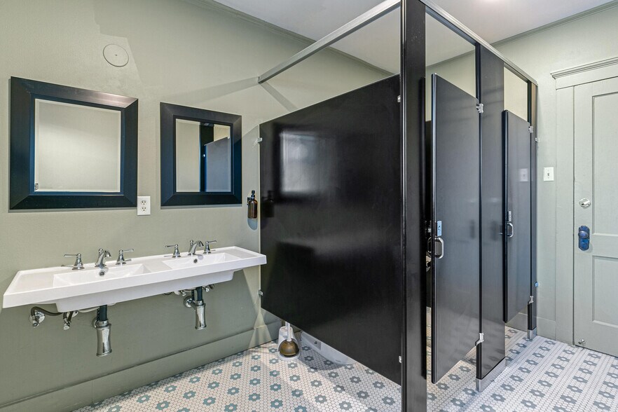 More Photos Of 1557 Ogden St, Denver Office Residential For Sale