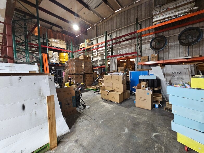 More Photos Of 1401 W Washington St, Orlando Warehouse For Lease