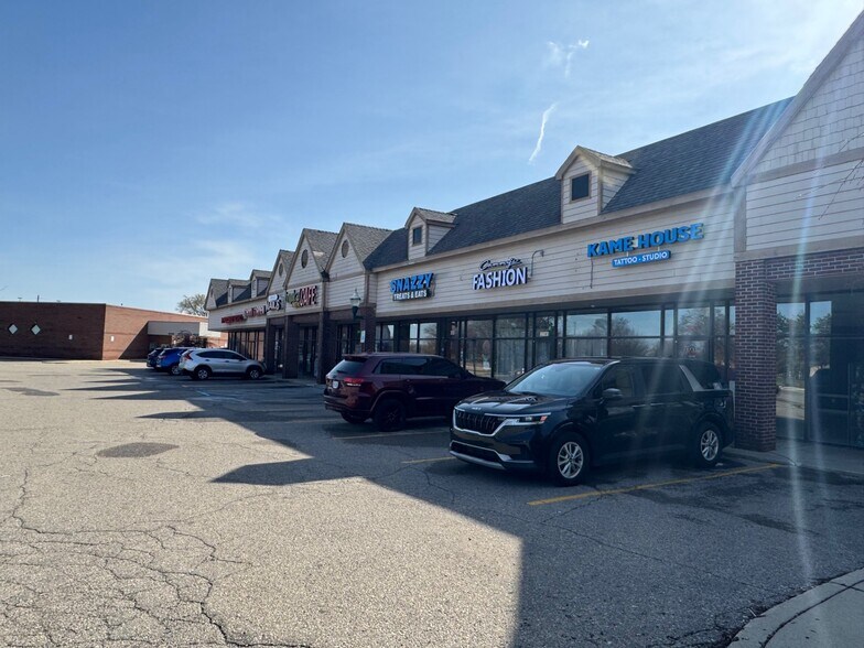 More Photos Of 35101 E Michigan Ave, Wayne Storefront For Sale