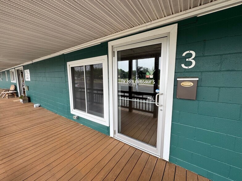 More Photos Of 86 Briggs St, Johnstown Freestanding For Lease