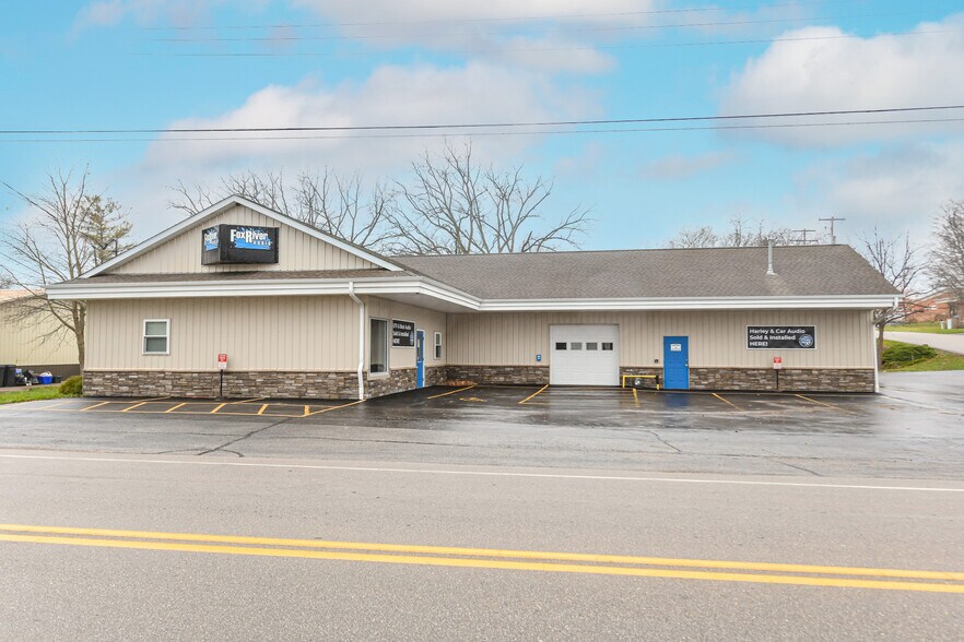 Primary Photo Of 108 N Front St, Burlington Specialty For Sale