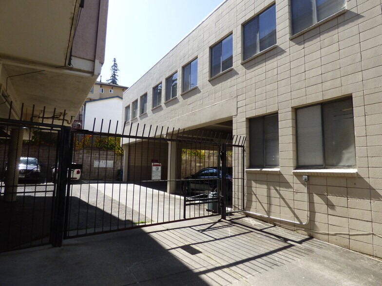 More Photos Of 3640 Grand Ave, Oakland Office For Sale