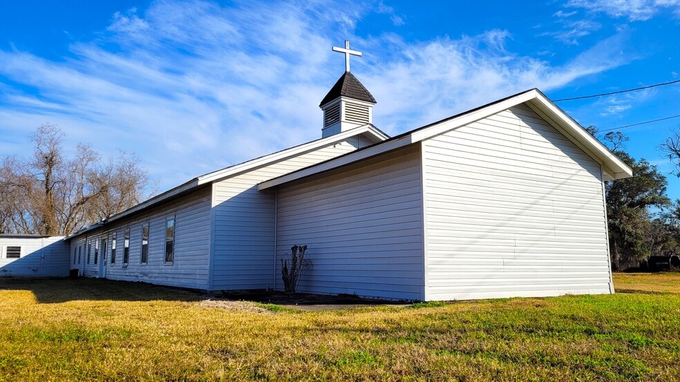 More Photos Of 3922 County Road 353, Brazoria Religious Facility For Sale