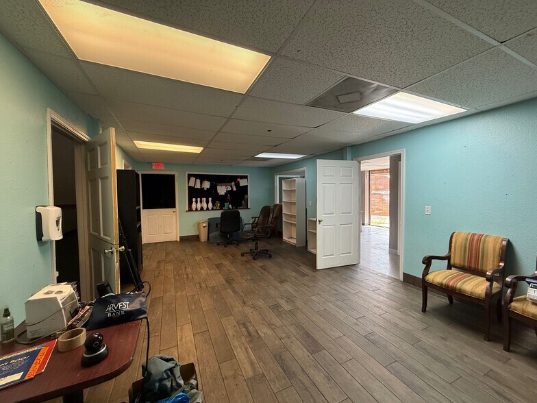 More Photos Of 175 Industrial Park Dr, Hollister Industrial For Sale