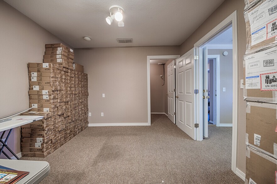 More Photos Of 116 E Central Ave, Bentonville Storefront Retail Residential For Sale