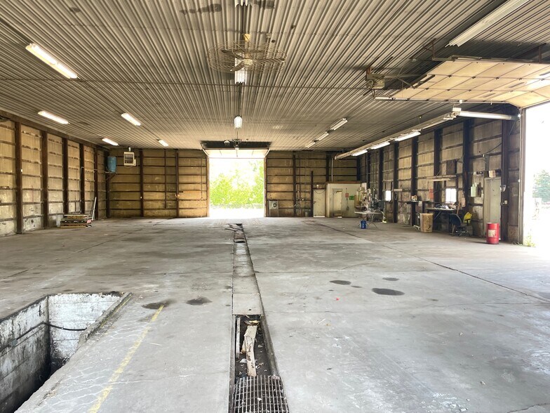More Photos Of 7420 Industrial Ave, Portage Warehouse For Lease