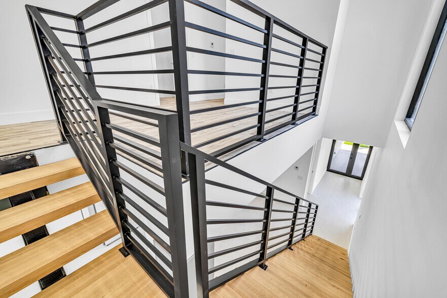 More Photos Of 1233 NE 12th Ave, Fort Lauderdale Apartments For Sale