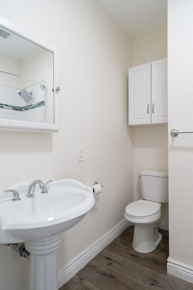 More Photos Of 1984 Park Grove Ave, Los Angeles Apartments For Sale