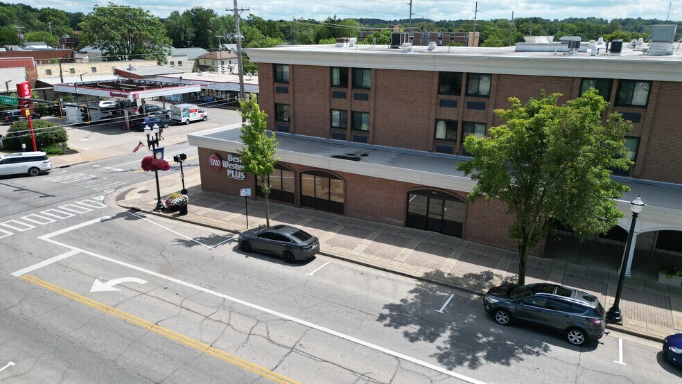 More Photos Of 243 E Liberty St, Wooster Hotel For Lease
