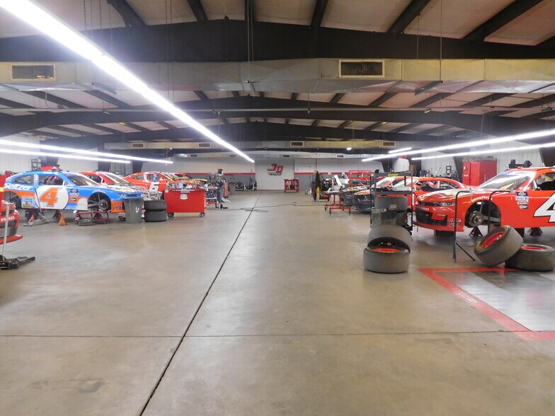 More Photos Of 1210 Champion Ferry Rd, Gaffney Flex For Sale