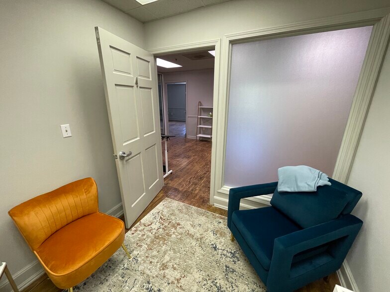 More Photos Of 200 N Main St, Greenville Office Residential For Lease