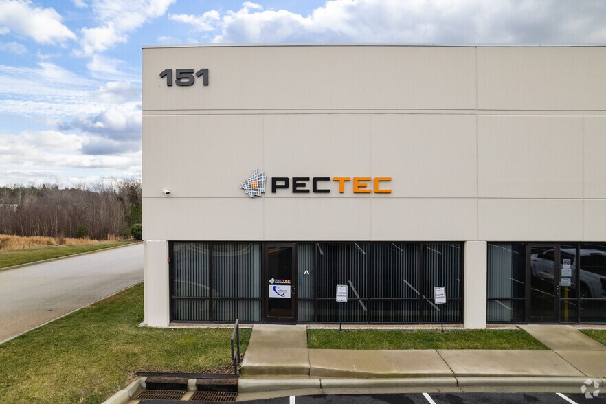 More Photos Of 140 Corporate Dr, Spartanburg Unknown For Lease