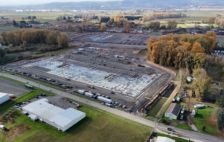Primary Photo Of 345 N Pekin Rd, Woodland Distribution For Sale