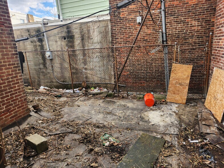 More Photos Of 3149 Kensington Ave, Philadelphia Storefront For Sale