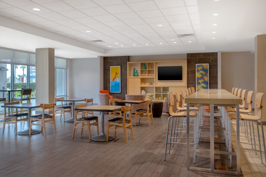 More Photos Of 14060 Emerald Coast Pkwy, Destin Hotel For Sale