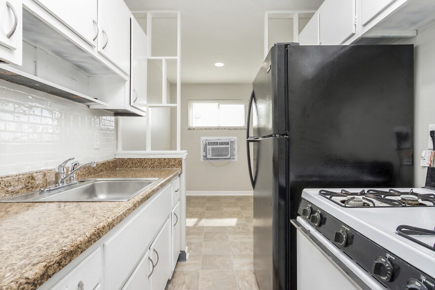 More Photos Of 3670 Seabrook Ave, Columbus Apartments For Sale