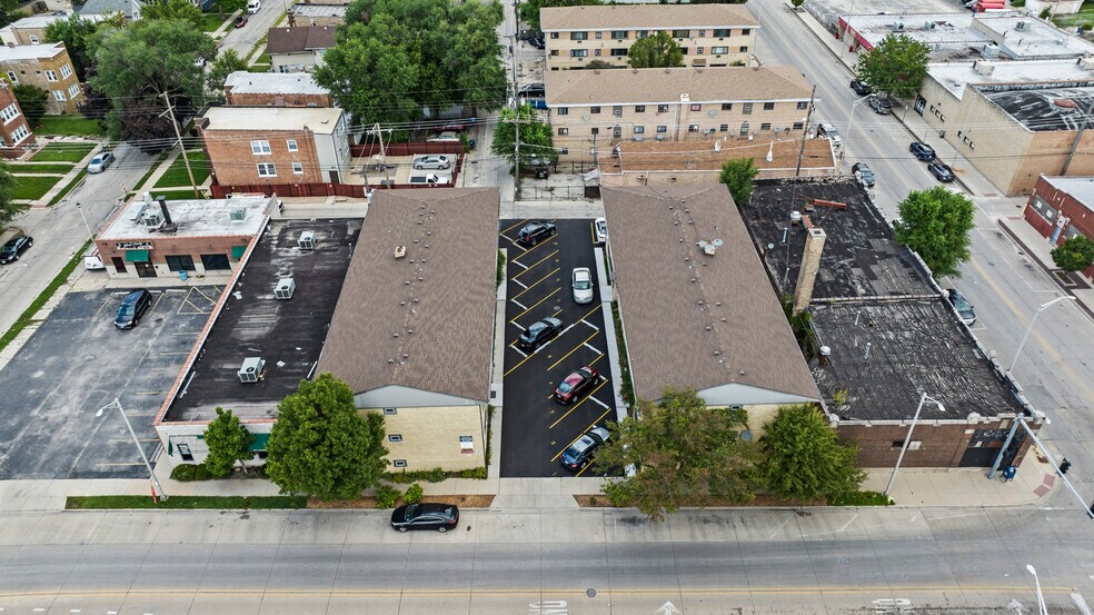 More Photos Of 1905-1913 Saint Charles Rd, Maywood Apartments For Sale