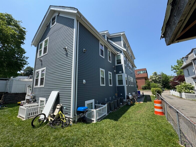 More Photos Of 11-13 Pierce st, Boston Apartments For Sale