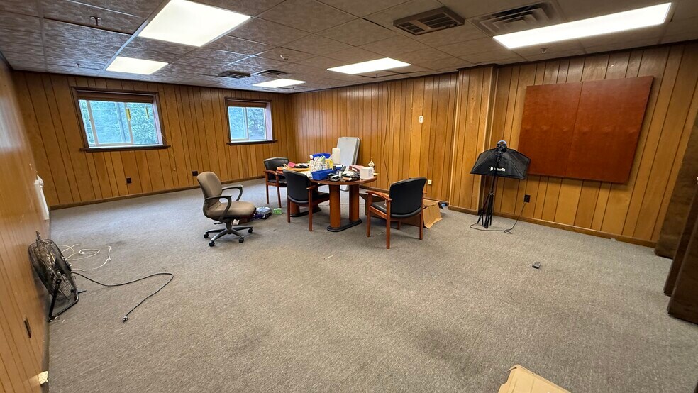 More Photos Of 125-155 Howard St, Phillipsburg Unknown For Lease