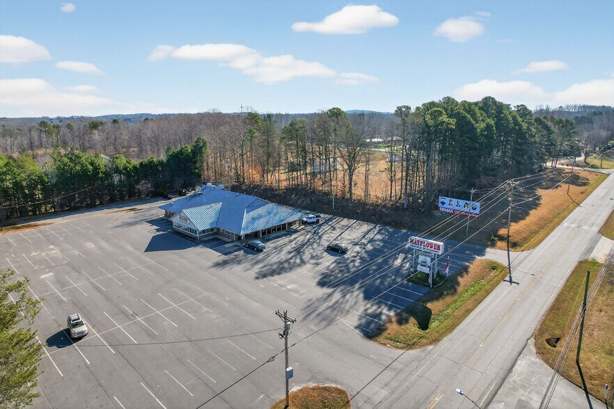 More Photos Of 2200 N Fayetteville St, Asheboro Restaurant For Lease