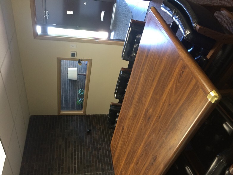 More Photos Of 456 W Frontage Rd, Northfield Office For Sale