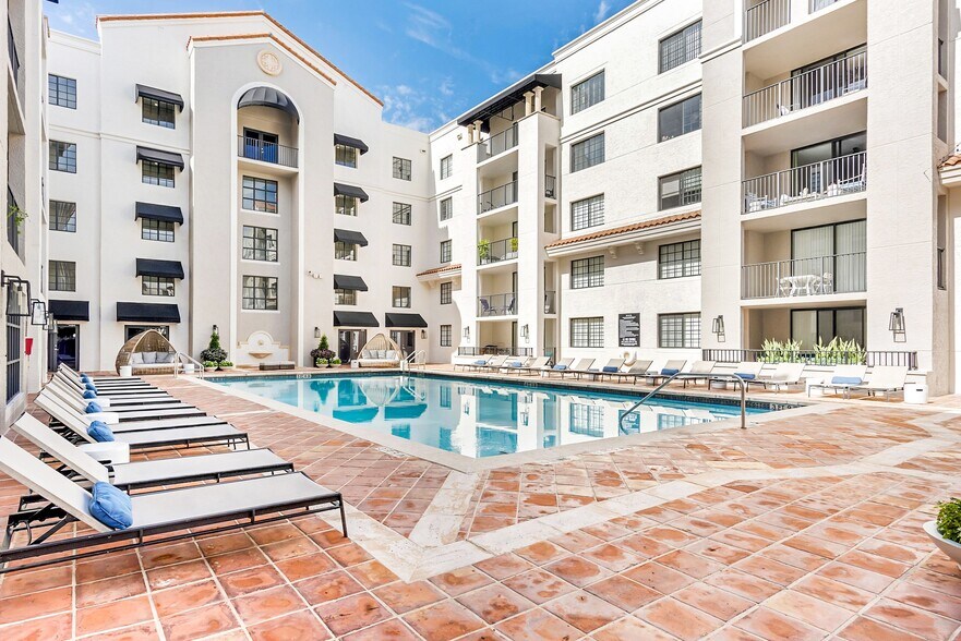 More Photos Of 353-383 Aragon Ave, Coral Gables Apartments For Lease