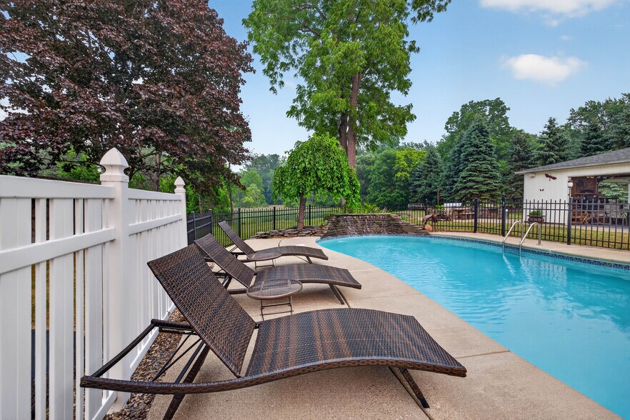 More Photos Of 3405 Orchard Park Rd, Orchard Park Office Residential For Sale