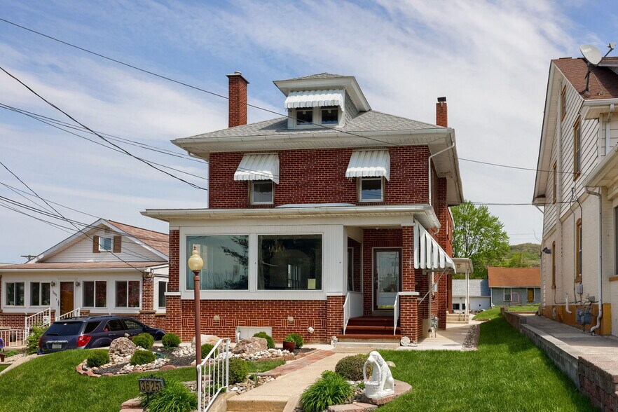 Primary Photo Of 3625 Kutztown Rd, Reading Freestanding For Sale