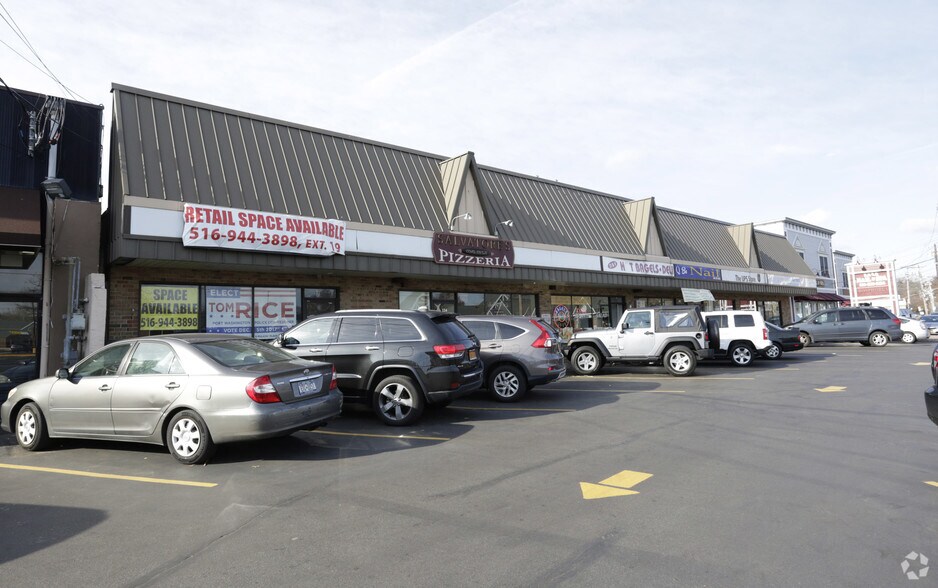 More Photos Of 122-132 Shore Rd, Port Washington Freestanding For Lease