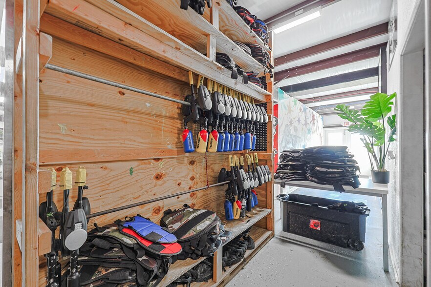 More Photos Of 5605 Texas Highway 107, Mission Sports And Entertainment For Sale