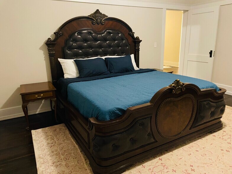 More Photos Of 9718 Dixie Hwy, Louisville Freestanding For Sale