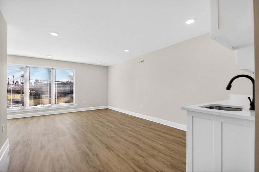 More Photos Of 808 Olive St, North Little Rock Office For Lease